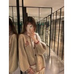 2025年11月18日入荷秋冬新作Vivienne セーター+マフラー ファッション/誕生日プレゼント/贈り物 can工場