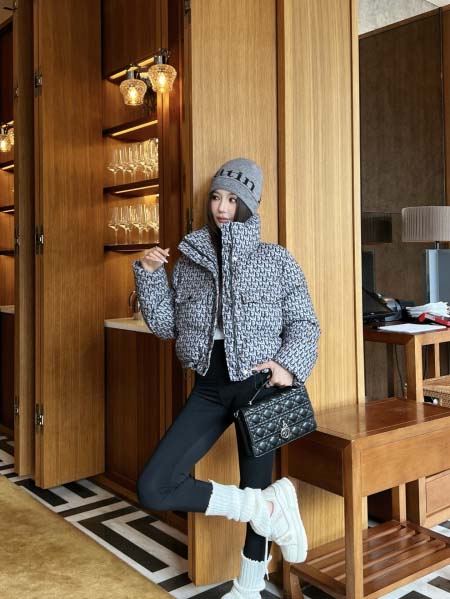 2025年11月21日入荷秋冬新作Dior 綿の服 ジャケッ...