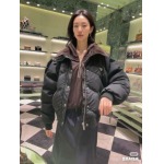 2025年11月23日入荷秋冬新作Pradaダウンジャケットファッション/誕生日プレゼント/贈り物 can工場