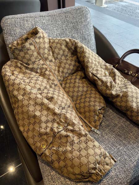 2025年11月23日入荷秋冬新作Gucciダウンジャケット...