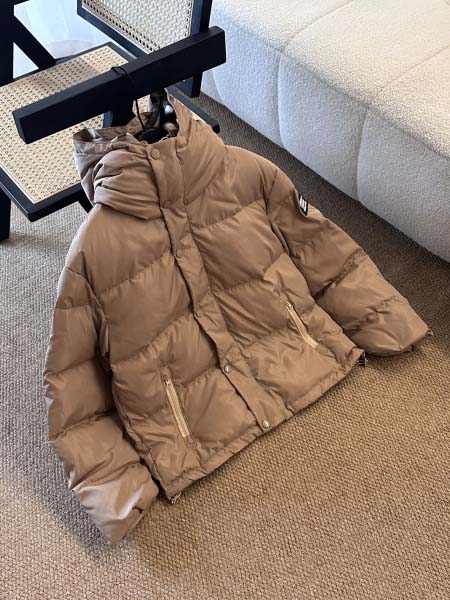 2025年11月23日入荷秋冬新作Burberryダウンジャ...