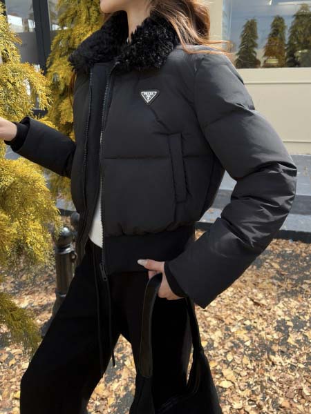 2025年11月23日入荷秋冬新作Pradaダウンジャケット...