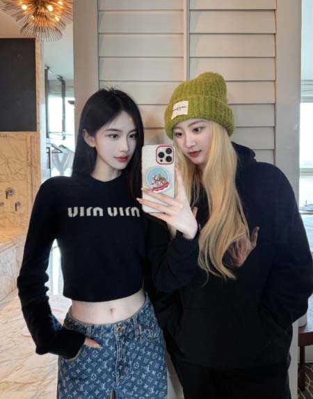 2025年11月24日入荷秋冬新作miumiuニット/セータ...