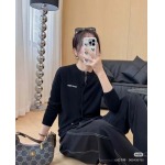 2025年11月24日入荷秋冬新作miumiuニット/セーター ファッション/誕生日プレゼント/贈り物 can工場