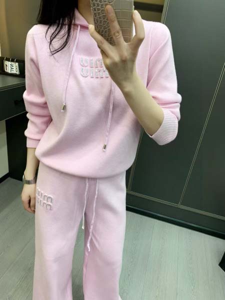 2025年11月24日入荷秋冬新作miumiuセットファッシ...