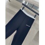 2025年11月24日入荷秋冬新作miumiu アンダーシャツファッション/誕生日プレゼント/贈り物 can工場