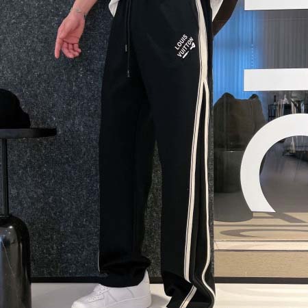 2025年11月27日秋冬新作Louis Vuittonスラ...