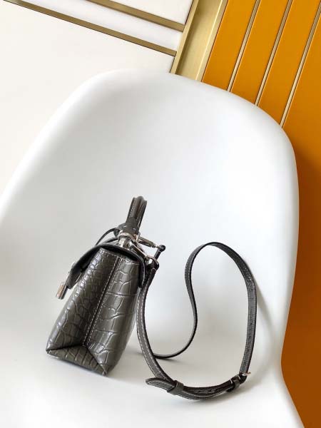 2025年12月9日入荷Louis Vuitton バッグN82033 N98925 N98928 N80432 N99017 N84714 N86012 Rose des Vents LV 27x11x19 高品質新作/誕生日プレゼント/