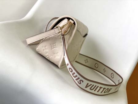 2025年12月10日入荷Louis Vuitton バッグ高品質新作/誕生日プレゼント/ZC工場