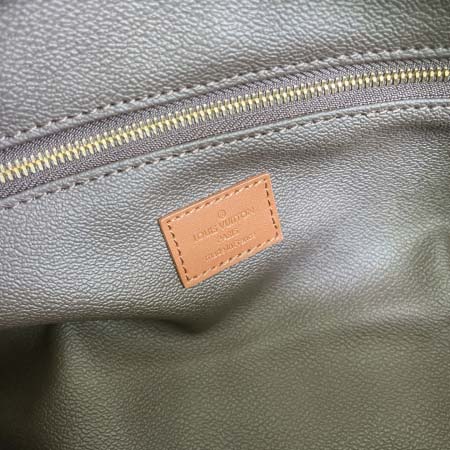 2025年12月10日入荷Louis Vuitton バッグ高品質新作/誕生日プレゼント/ZC工場