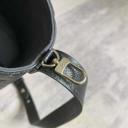 2025年12月10日入荷Louis Vuitton バッグ高品質新作/誕生日プレゼント/ZC工場