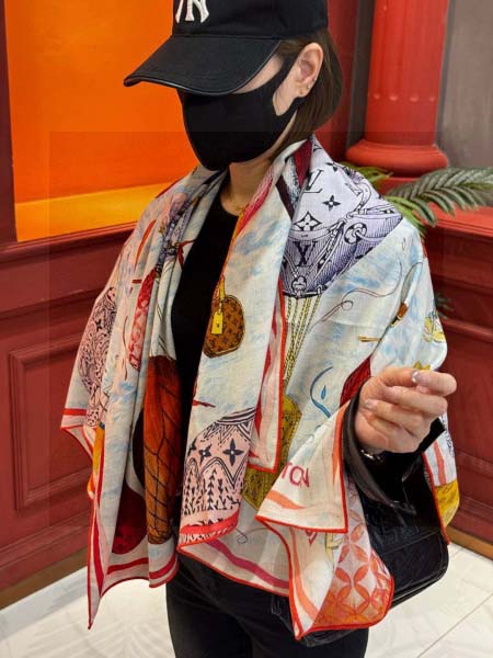 2025年12月10日入荷新品Louis Vuittonマフラーギフト/誕生日/記念品/アクセサリーkaka工場