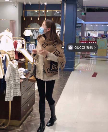 2025年12月10日入荷新品Gucciマフラーギフト/誕生日/記念品/アクセサリーkaka工場