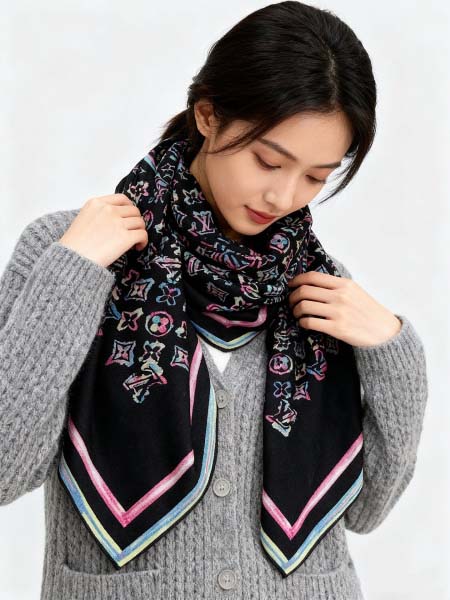 2025年12月11日入荷新品Louis Vuittonマフラーギフト/誕生日/記念品/アクセサリーkaka工場