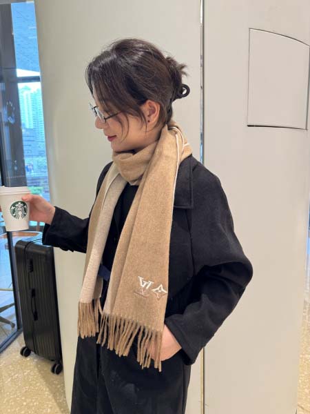 2025年12月11日入荷新品Louis Vuittonマフラーギフト/誕生日/記念品/アクセサリーkaka工場