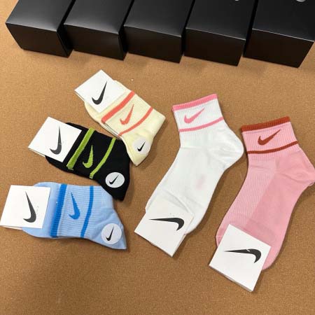 2025年12月11日入荷新品Nike 靴下ギフト/誕生日/記念品/アクセサリーkaka工場
