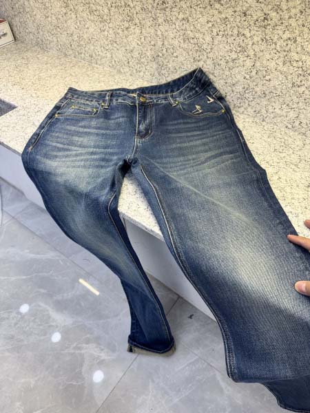 2025年12月12日入荷新作Louis Vuittonジーパン秋冬高品質/人気/限定版/Knt工場