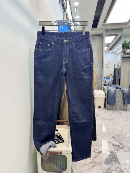 2025年12月12日入荷新作LOEWEジーパン秋冬高品質/人気/限定版/Knt工場