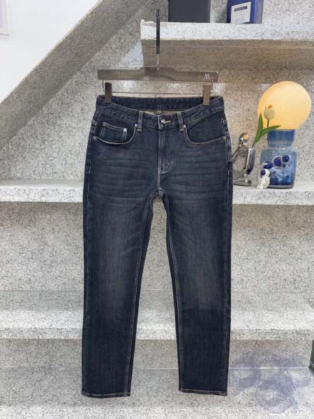 2025年12月12日入荷新作Tom Fordジーパン秋冬高品質/人気/限定版/Knt工場