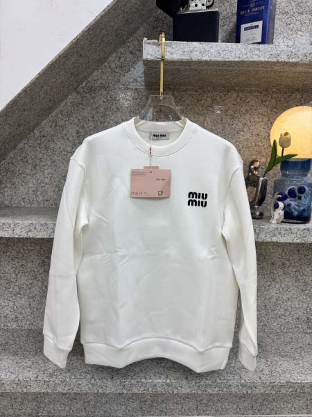 2025年12月15日入荷新作miumiuパーカー秋冬高品質/人気/限定版/Knt工場