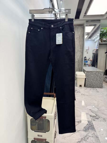 2025年12月15日入荷新作Burberry ジーパン秋冬高品質/人気/限定版/Knt工場