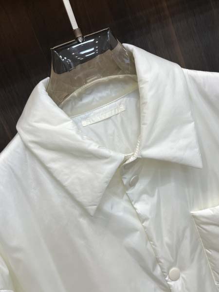 2025年12月16日入荷新作Pradaジャケット秋冬高品質/人気/ASB工場