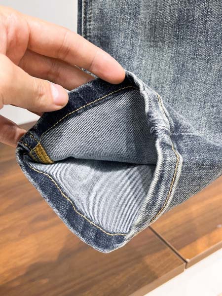 2025年11月18日秋冬新作Tom Fordジーパン高品質人気商品/XQY工場