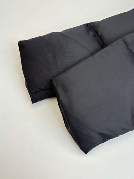 2025年12月29日秋冬新作Pradaダウンジャケット高品質人気商品/誕生日プレゼント/FF工場