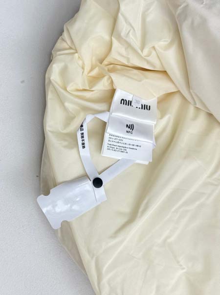 2025年12月29日秋冬新作Miumiuジャケット高品質人気商品/誕生日プレゼント/FF工場