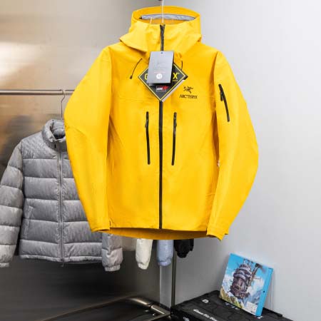 2025年12月1日秋冬新作ARCTERYXダウンジャケット...