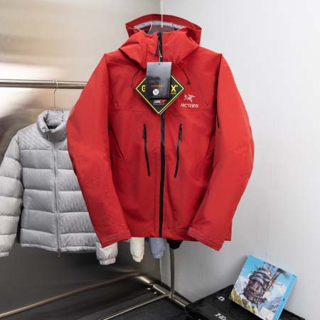 2025年12月1日秋冬新作ARCTERYXダウンジャケット...