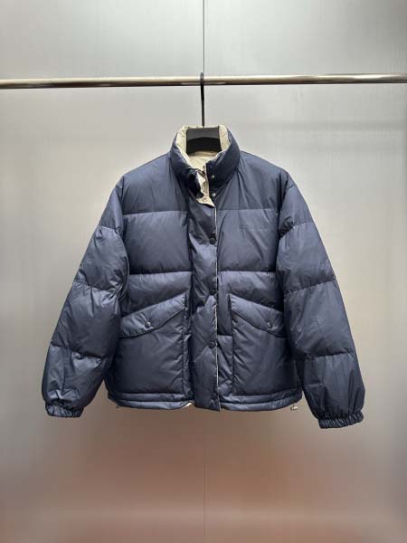 2025年12月2日秋冬新作 MIU MIUダウンジャケット...