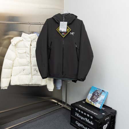 2025年12月4日秋冬新作ARCTERYXダウンジャケット...