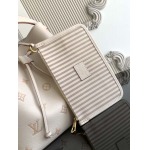 2025年12月8日入荷ヴィトン バッグM14401 高品質新作/誕生日プレゼント