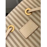 2025年12月8日入荷ヴィトン バッグM14401 高品質新作/誕生日プレゼント