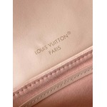 2025年12月8日入荷ヴィトン バッグM13389M13387M13359M13357 M13358 Coussin BackpackMonogram CoussinLV 21 x 26 x 10 高品質新作/誕生日プレゼント