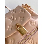 2025年12月8日入荷ヴィトン バッグM13389M13387 M13357 M13358 Coussin BackpackMonogram CoussinLV 21 x 26 x 10高品質新作/誕生日プレゼント