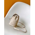 2025年12月8日入荷ヴィトン バッグM13656163 Nano NoMonogram19 x 15 x 10Q800 高品質新作/誕生日プレゼント