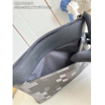 2025年12月8日入荷ヴィトン財布M14926Pochette Voyage SoupleDamoflage Black Damier21 x 7.5 x 3 高品質新作/誕生日プレゼント