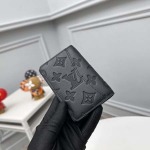 2025年12月8日入荷ヴィトン財布M62899 Monogram ShadowMonogramMonogram Shadow7.5 x 11 x 1 cm高品質新作/誕生日プレゼント