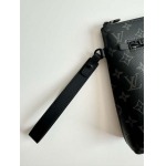 2025年12月8日入荷ヴィトン M40504TakeoffMonogram Eclipse iPad30×22×5cm 高品質新作/誕生日プレゼント