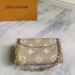2025年12月9日入荷Louis Vuitton バッグM45836 M45813 M45859M46393FAVORITE Favorite Monogram 24 x 14 x 9 高品質新作/誕生日プレゼント/ZC工場