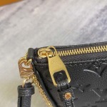 2025年12月9日入荷Louis Vuitton バッグ Easy Pouch M13614 M82346 M81862 M81066 M80349M14421 Easy PouchMonogram 高品質新作/誕生日プレゼント/ZC工場