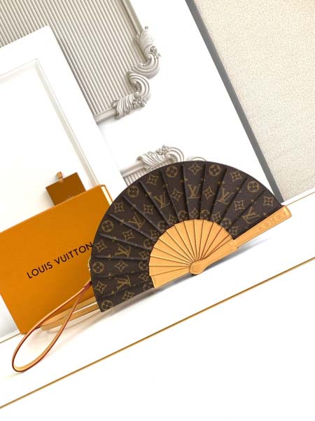 2025年12月9日入荷Louis Vuitton バッグM...