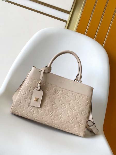 2025年12月9日入荷Louis Vuitton バッグM...