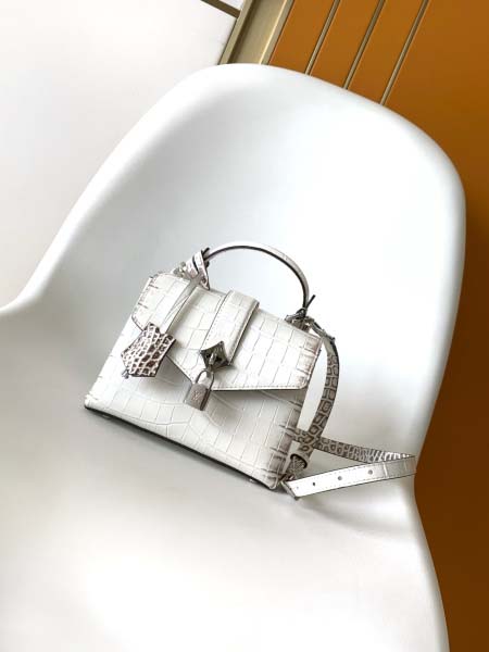 2025年12月9日入荷Louis Vuitton バッグ ...