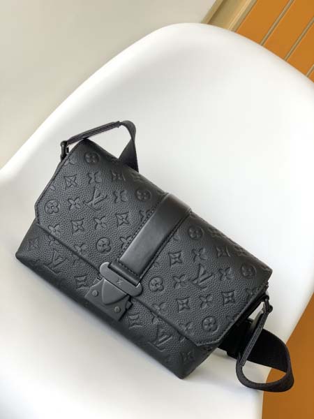 2025年12月9日入荷Louis Vuitton バッグM...