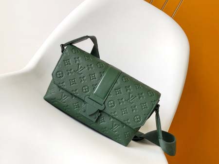 2025年12月9日入荷Louis Vuitton バッグM...