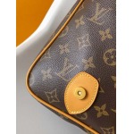 2025年12月9日入荷Louis Vuitton バッグM14723 Satchel1990GibeciereMonogram35.5 × 24 × 12 cm  高品質新作/誕生日プレゼント/ZC工場