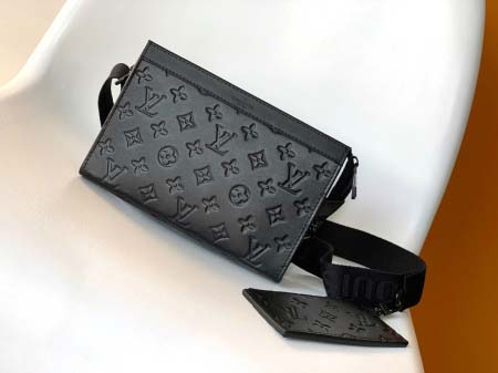 2025年12月9日入荷Louis Vuitton バッグM...